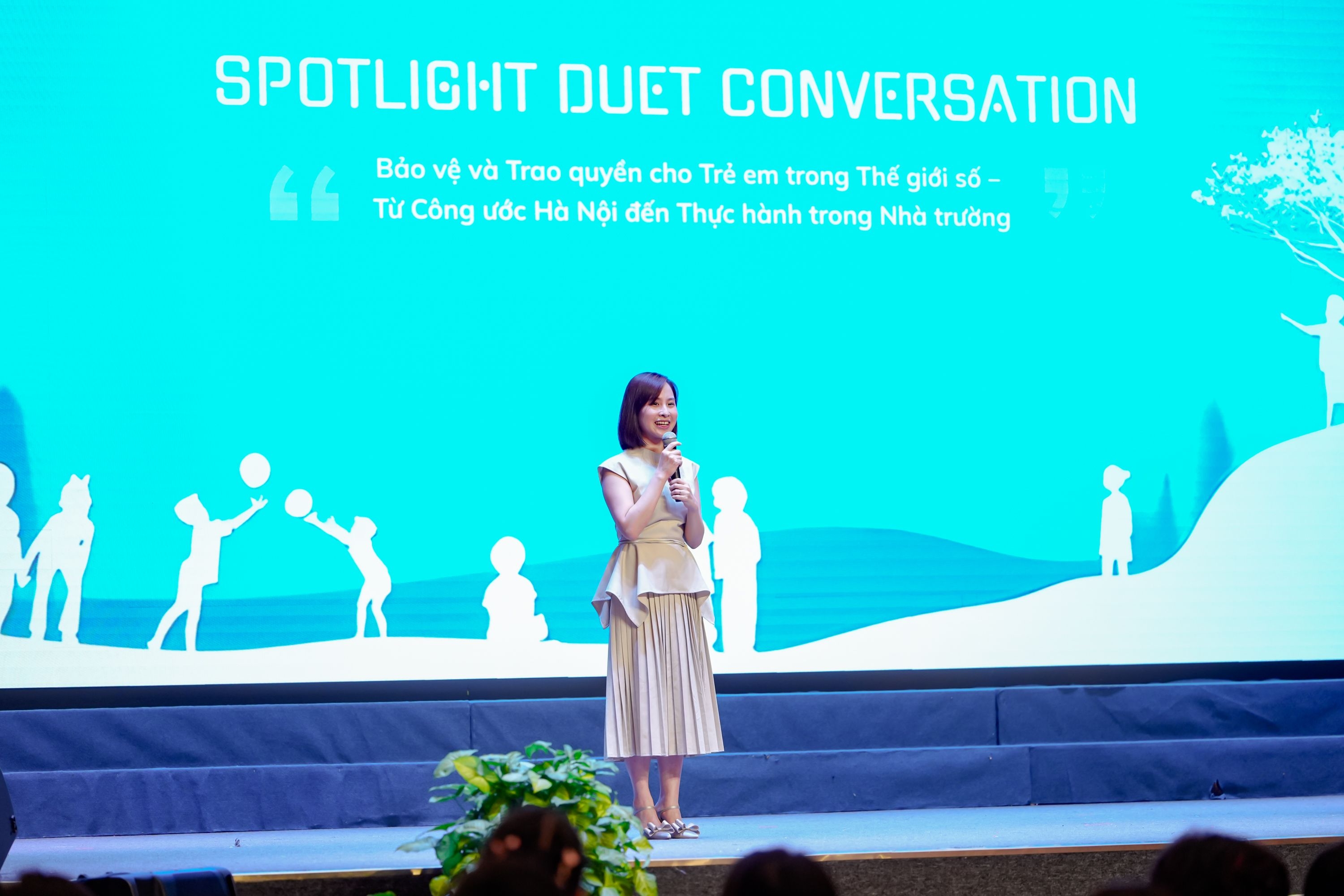 UNICEF đồng hành kiến tạo môi trường số an toàn cho trẻ em Việt Nam