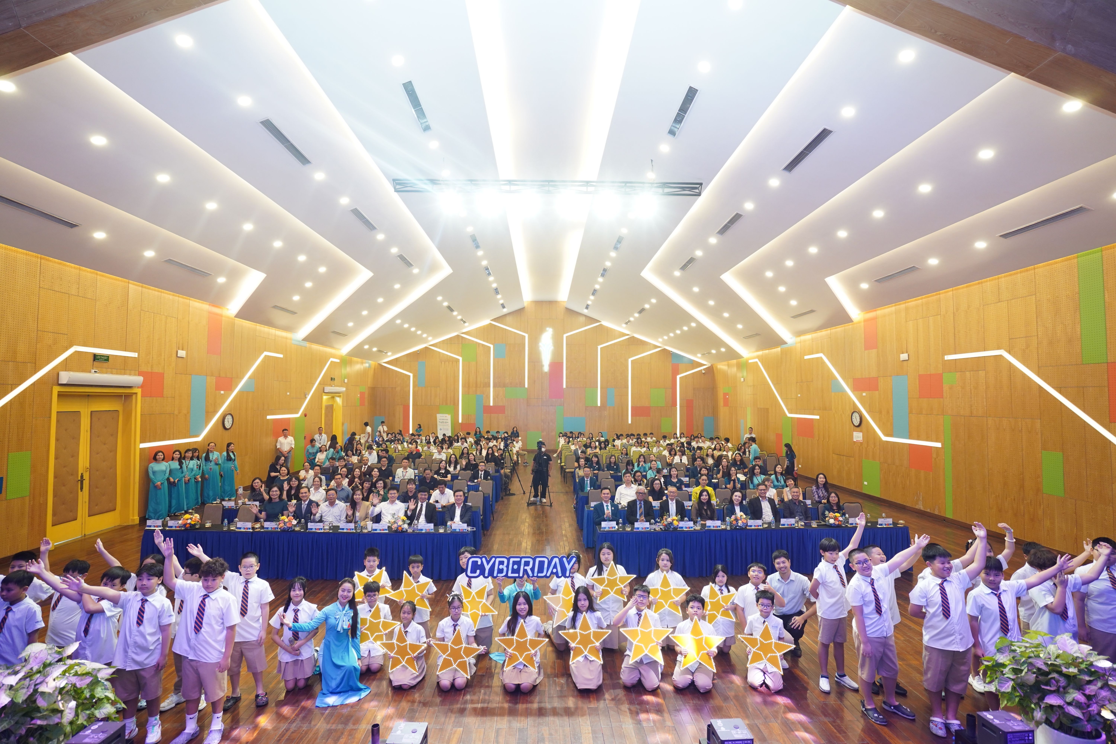 Cyber Day 2025: Cùng Wellspring lan tỏa thông điệp “Không Một Mình” – cùng nhau an toàn trực tuyến